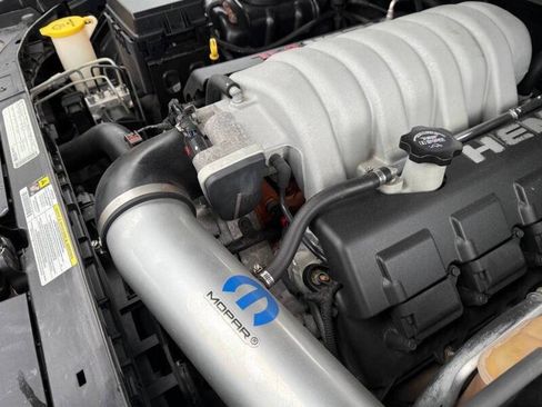 Used 2010 Dodge Challenger SRT8 RWD image 28