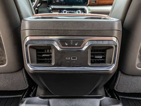 Used 2025 GMC Sierra 2500 Denali Ultimate AWD/4WD image 33