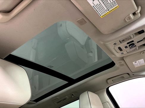 Certified 2023 GMC Yukon XL Denali image 13