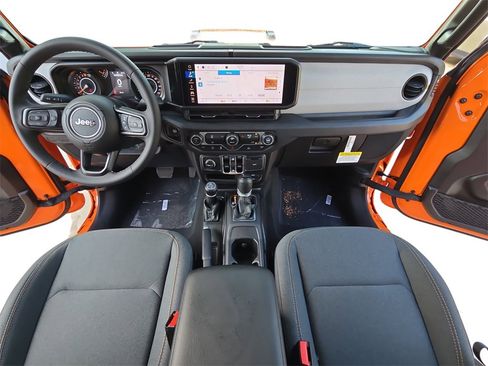 New 2025 Jeep Gladiator Sport image 9