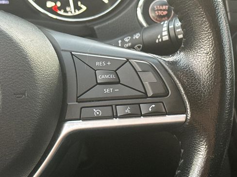 Used 2020 Nissan Rogue SV image 26