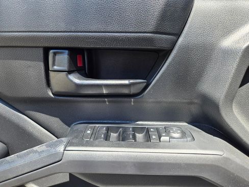 Used 2024 Toyota Tacoma SR5 AWD/4WD image 11