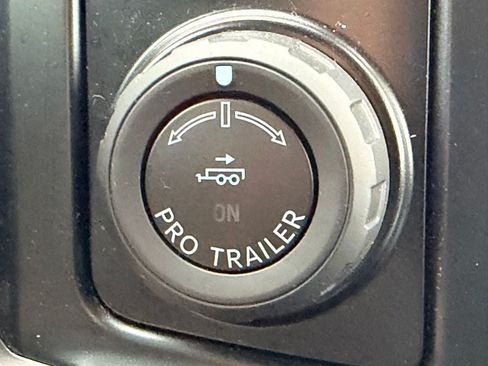 Certified 2024 Ford F250 Lariat w/ Lariat Ultimate Package AWD/4WD image 36