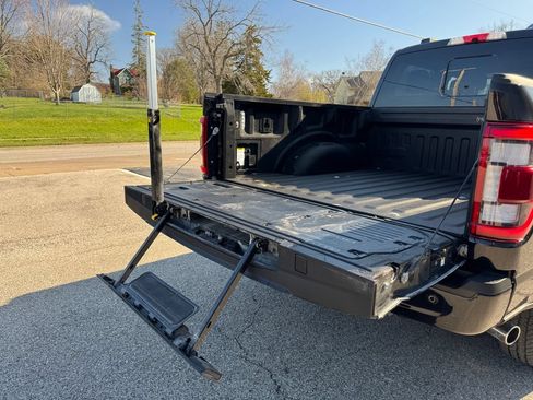 Used 2022 Ford F150 Lariat w/ Equipment Group 502A High AWD/4WD image 13