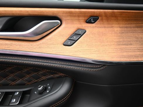 New 2025 Jeep Grand Cherokee L Summit image 26