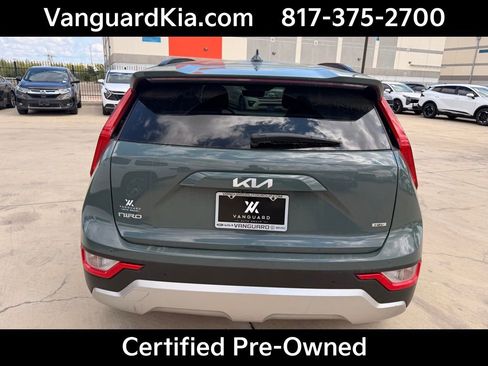Certified 2024 Kia Niro EX image 3