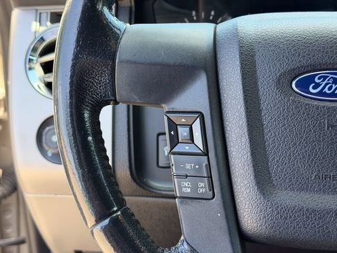 Used 2017 Ford Expedition XLT RWD image 10