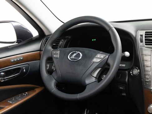 Used 2011 Lexus LS 460 w/ Sport Pkg RWD image 10