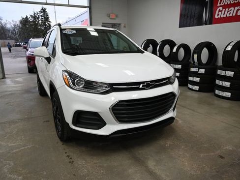 Used 2022 Chevrolet Trax LT w/ Sport Edition image 3