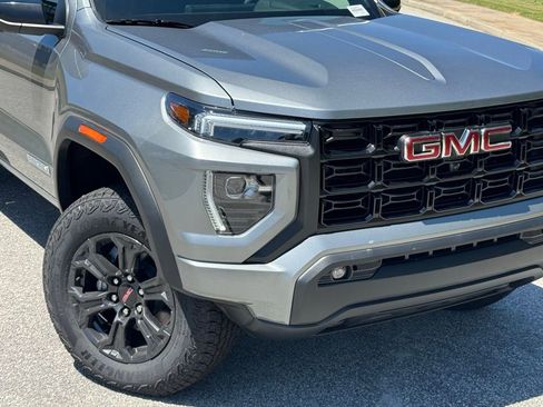 New 2025 GMC Canyon Elevation w/ Convenience Package image 6