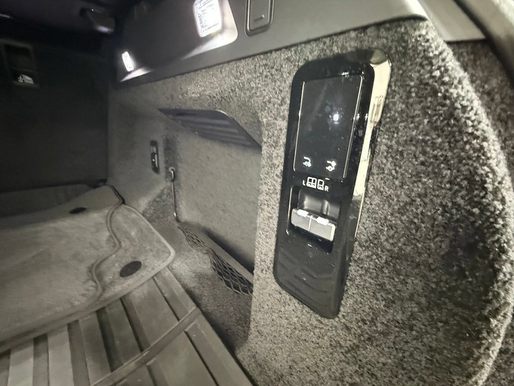 Used 2024 Land Rover Range Rover SE AWD/4WD image 55