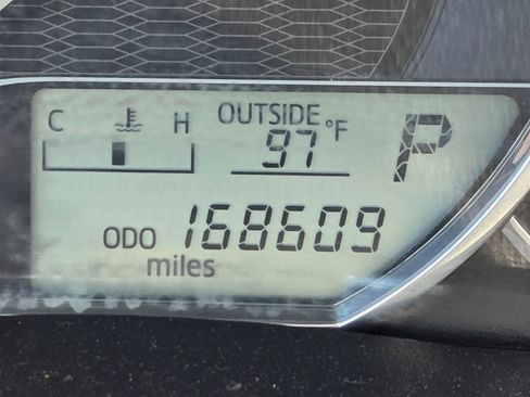 Used 2016 Toyota Corolla LE FWD image 18