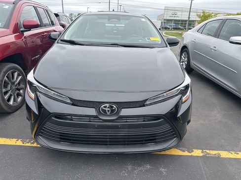 Used 2023 Toyota Corolla LE FWD image 6