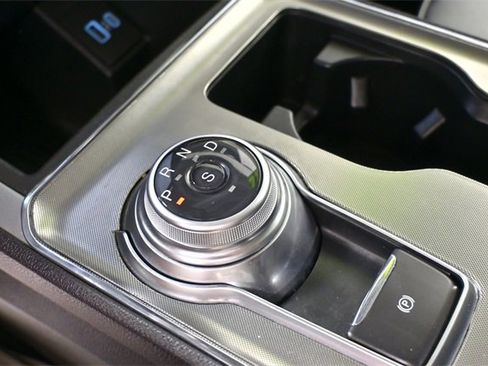 Used 2022 Ford Edge SEL w/ Convenience Package image 24