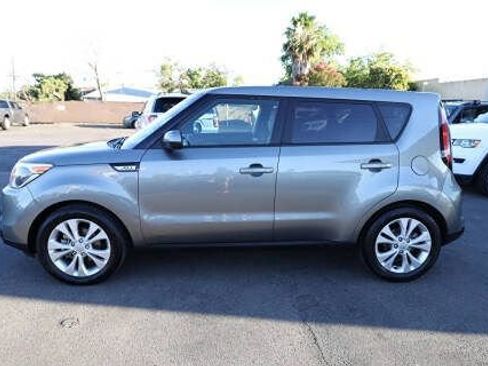 Used 2015 Kia Soul + FWD image 6