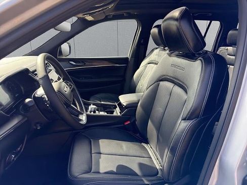 Used 2025 Jeep Grand Cherokee L Overland w/ Trailer Tow Package image 26