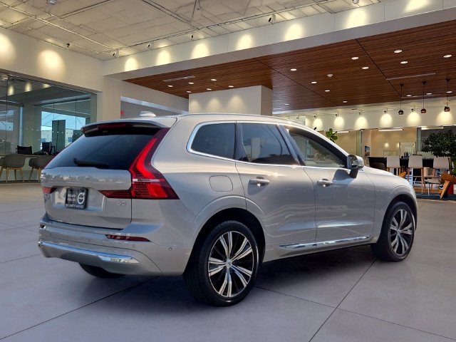 Certified 2023 Volvo XC60 B5 Ultimate FWD image 5