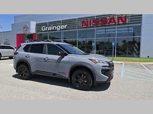 Used 2026 Nissan Rogue SV AWD/4WD image 38
