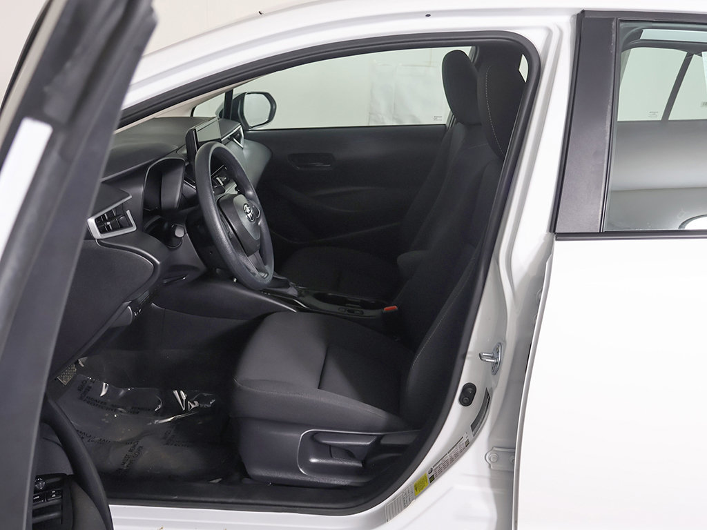 Used 2026 Toyota Corolla LE FWD image 27
