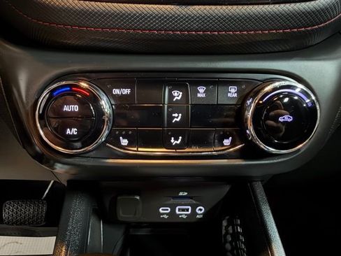 Used 2022 Chevrolet TrailBlazer RS w/ Technology Package image 38