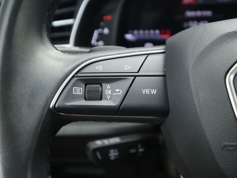 Used 2022 Audi Q8 Premium Plus image 11