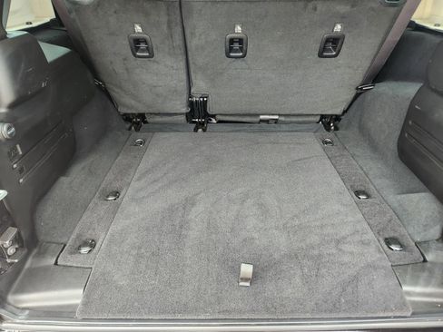 Used 2025 Jeep Wrangler Sport image 35