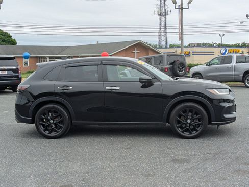 Used 2025 Honda HR-V Sport image 10