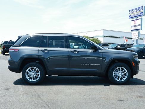 New 2026 Jeep Grand Cherokee Laredo X RWD image 4