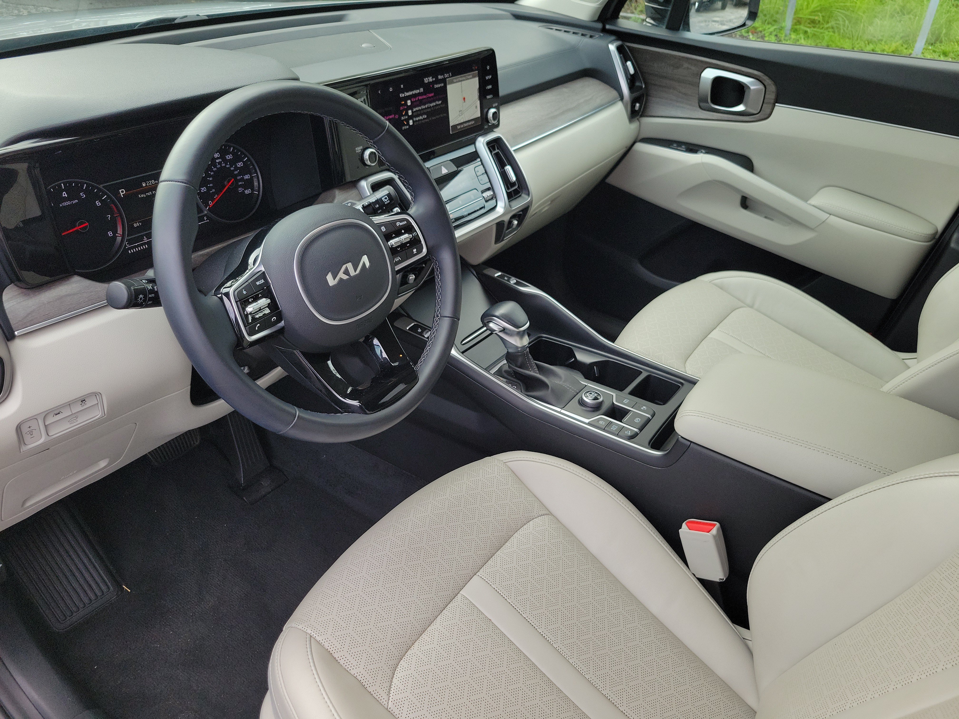 Used 2023 Kia Sorento EX FWD image 12