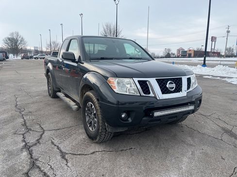 Used 2015 Nissan Frontier Desert Runner image 2