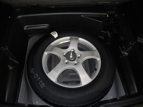 Used 2024 Jeep Grand Cherokee Limited AWD/4WD image 17