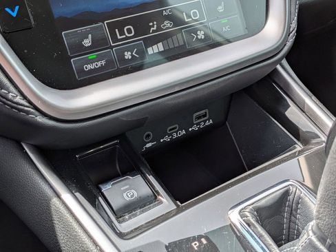 Used 2023 Subaru Legacy Premium AWD/4WD image 32