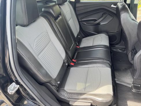 Used 2018 Ford Escape SE w/ SE Sport Appearance Package image 12