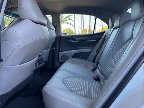 Used 2020 Toyota Camry SE w/ Carpet Mat Package FWD image 20