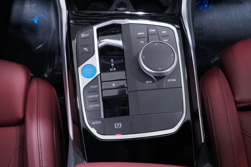 Used 2024 BMW i4 eDrive35 w/ Convenience Package RWD image 17