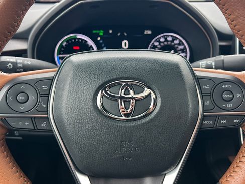 Certified 2020 Toyota Avalon Limited image 22