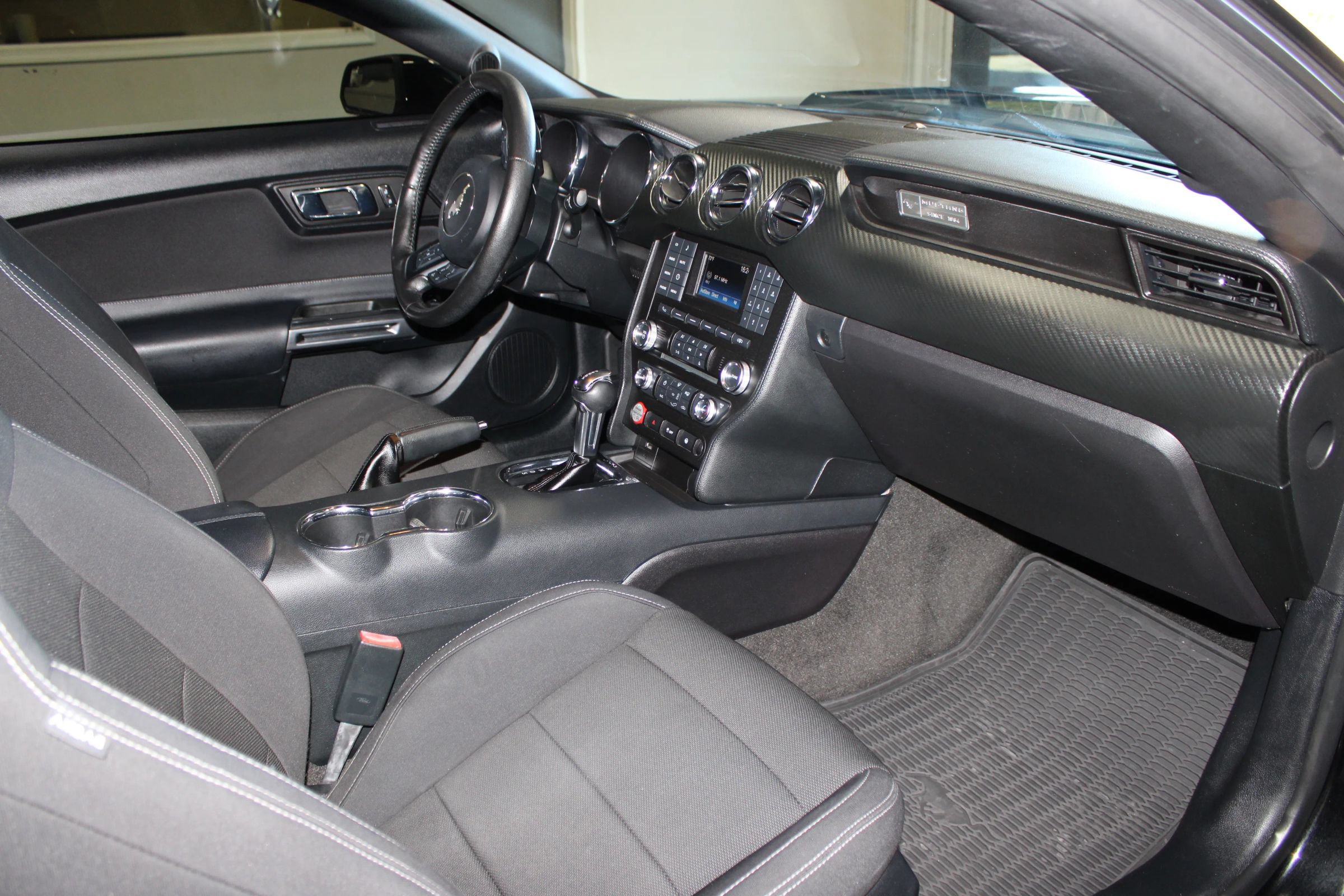 Used 2016 Ford Mustang Coupe RWD image 27