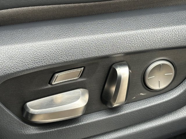 Used 2022 Lexus LX 600 4WD w/ Luxury Package image 43