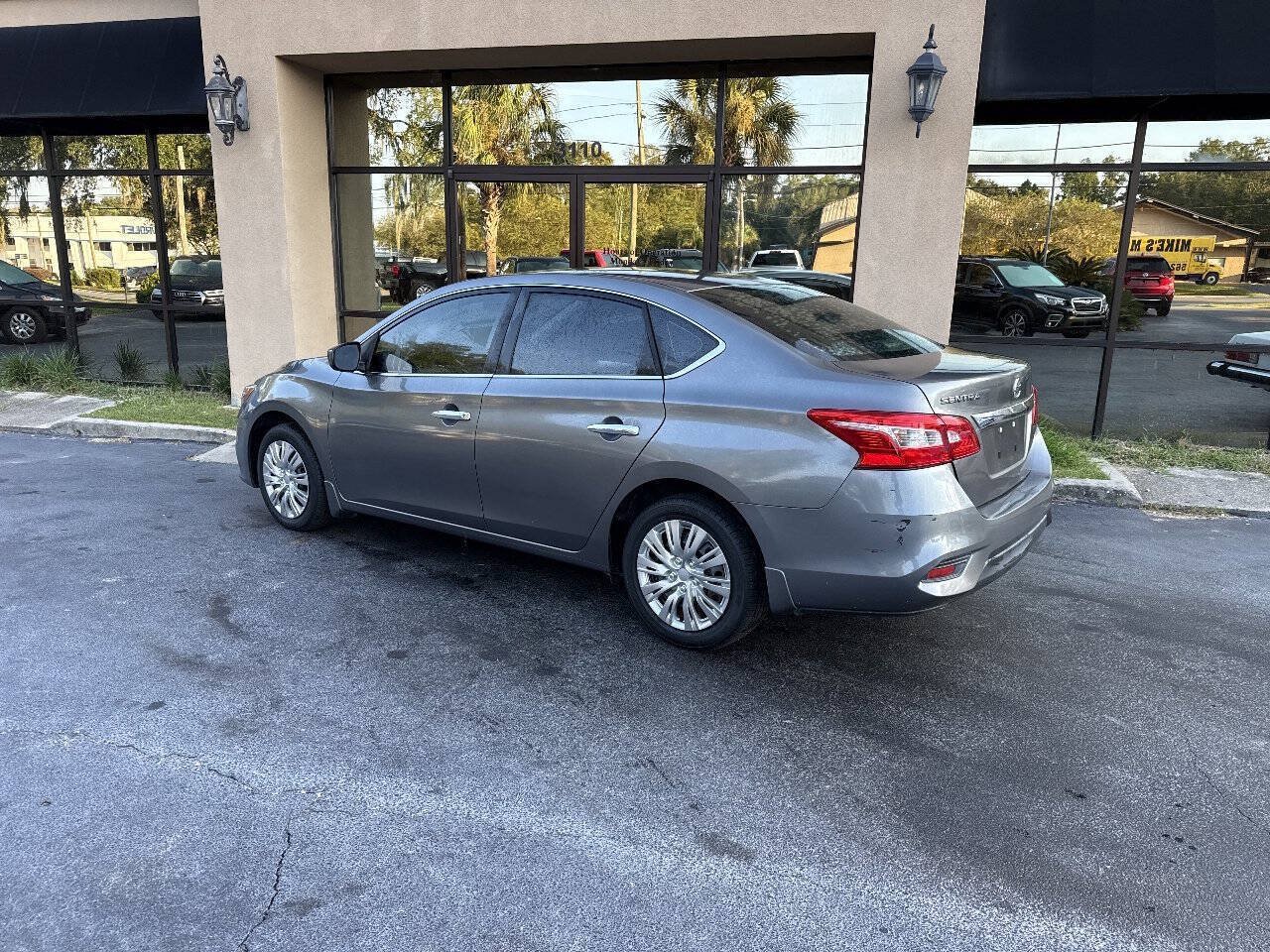 Used 2018 Nissan Sentra S FWD image 8
