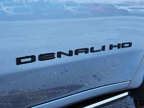 New 2026 GMC Sierra 2500 Denali Ultimate w/ LPO, Black Badging Package image 33