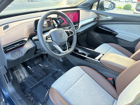 Certified 2023 Volkswagen ID.4 Pro image 12