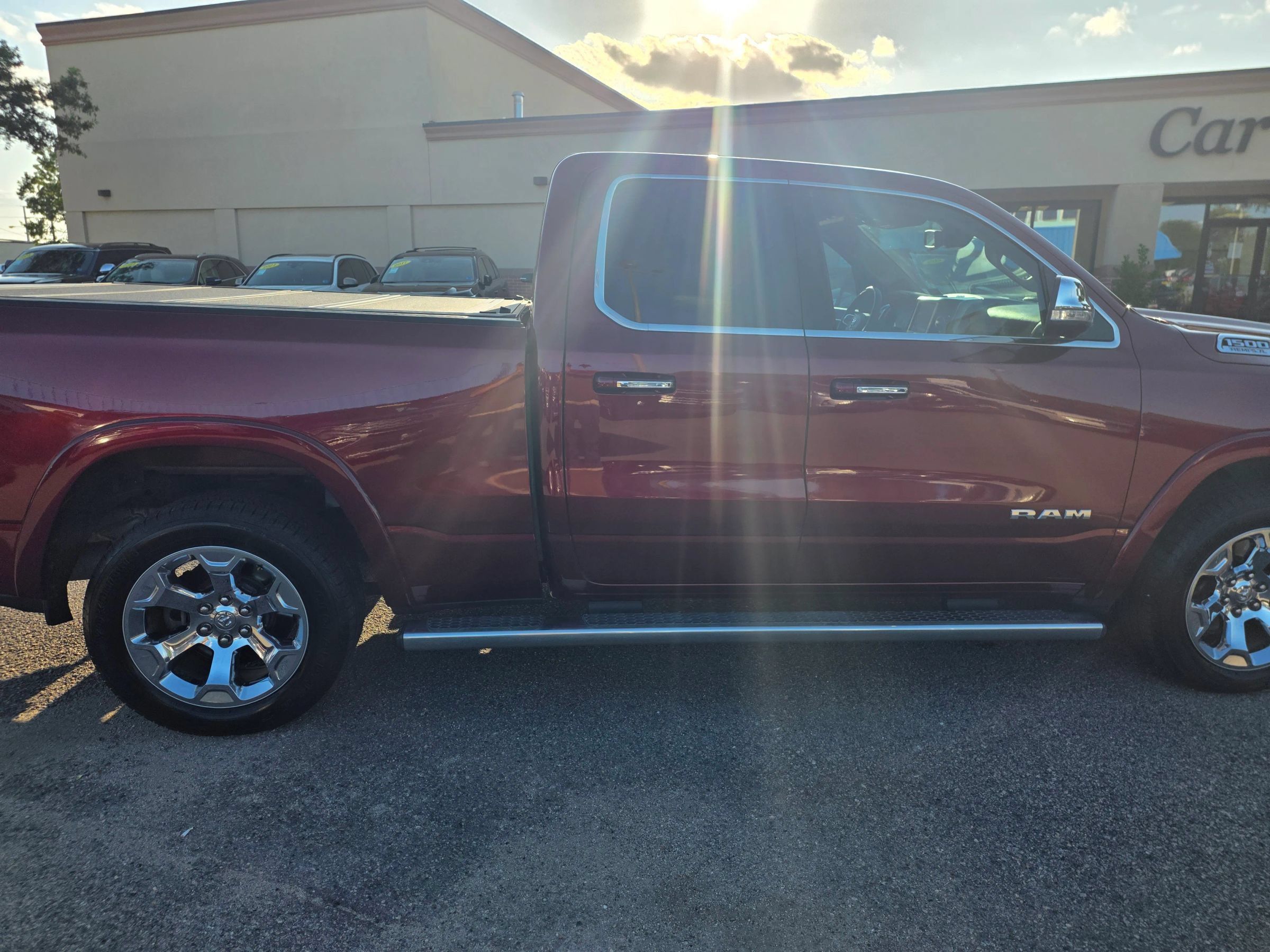 Used 2019 RAM 1500 Laramie AWD/4WD image 6