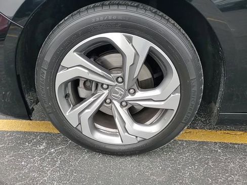Used 2019 Honda Accord EX image 8