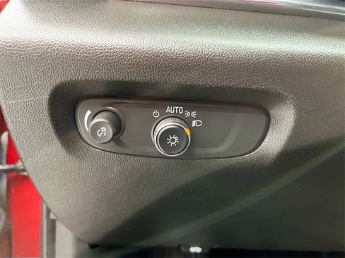 Used 2023 Chevrolet Traverse RS image 10