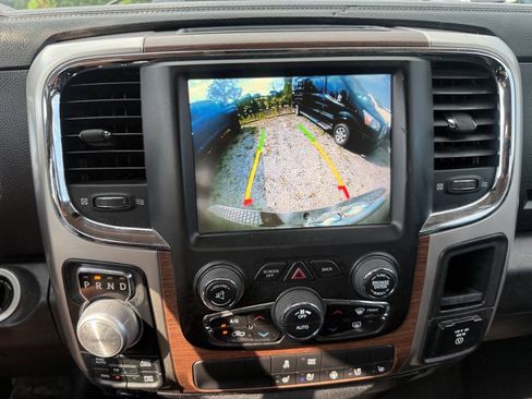 Used 2017 RAM 1500 Laramie AWD/4WD image 19