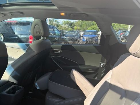 Used 2018 Hyundai Santa Fe Limited AWD/4WD image 9