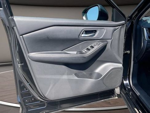 Certified 2026 Nissan Rogue SV FWD image 20
