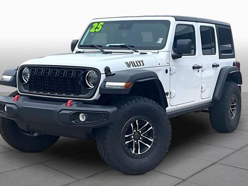 Used 2025 Jeep Wrangler Unlimited Sport AWD/4WD image 3