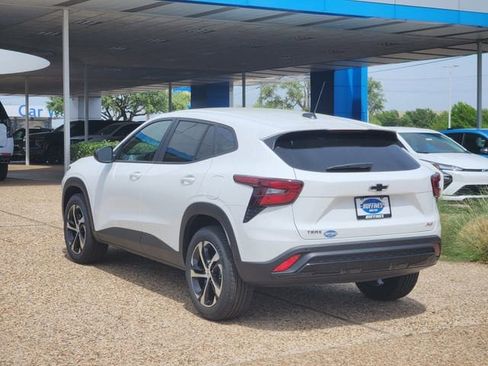 New 2026 Chevrolet Trax RS w/ Sunroof Package image 5