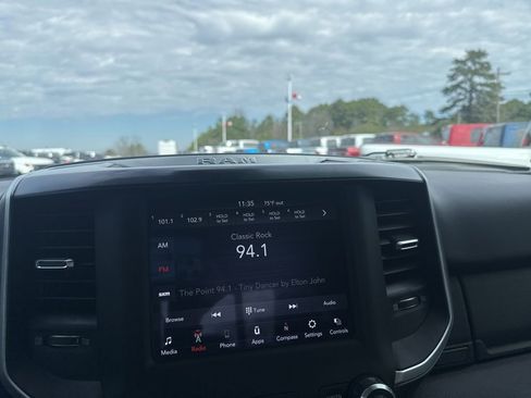 Used 2020 RAM 1500 Big Horn image 25